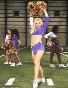 Molly-Shattuck-cheerleader