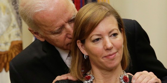 Joe Biden sniff wife hair